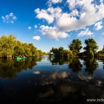 Barci de excursii lente in Delta Dunarii